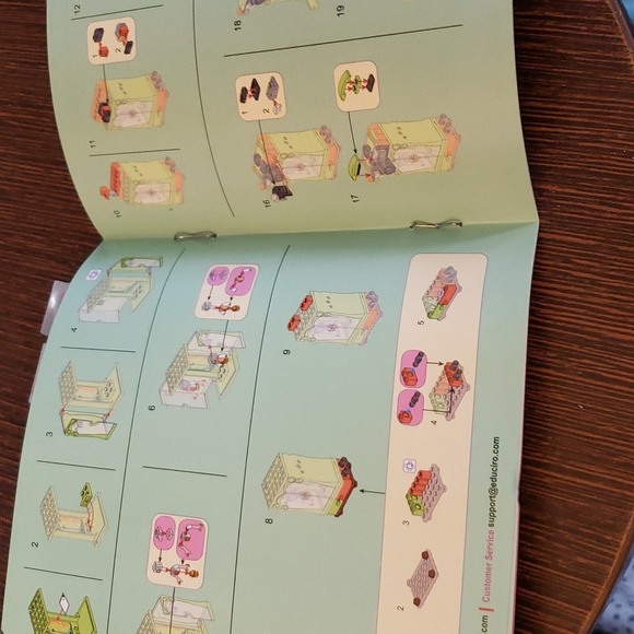 EDUCIRO Surprise Doll Photographer & Baker Theme (2Pack) with 34 Surprises - Picture 7 of 10